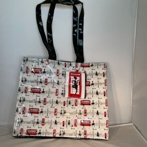 Harris’s plastic tote